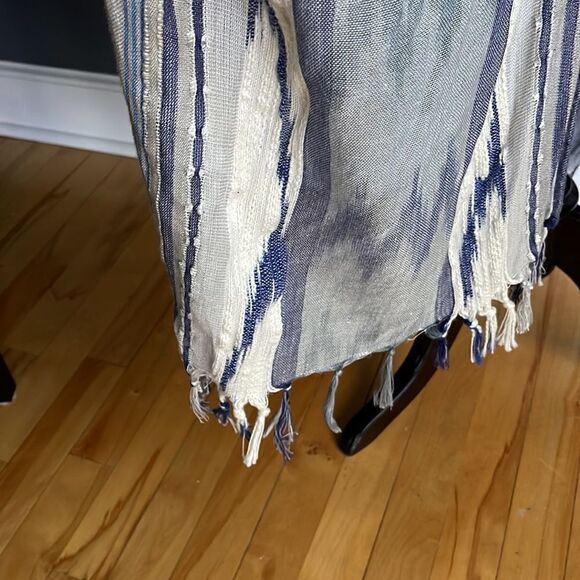 Steve Madden gauzy stripe boho style fringed cover-up. One size fits most. NWOT. - Picture 5 of 7